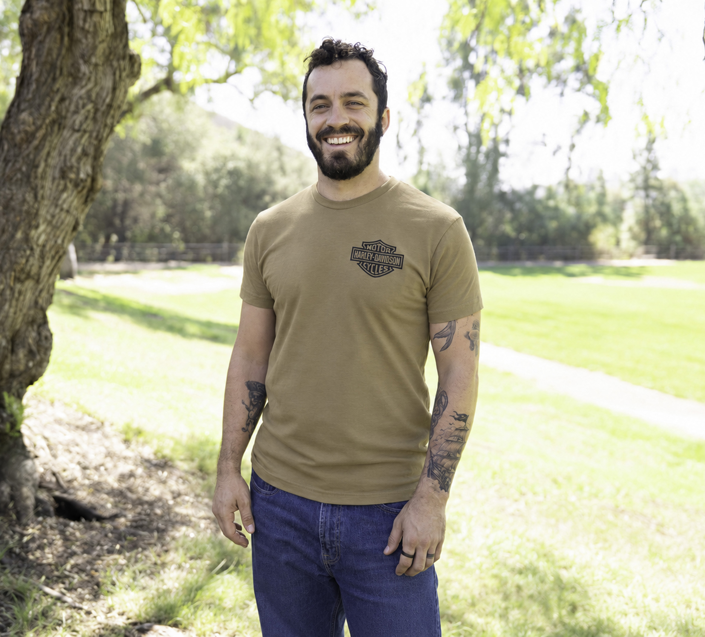 Bar & Shield Flag Tee | Harley-Davidson USA