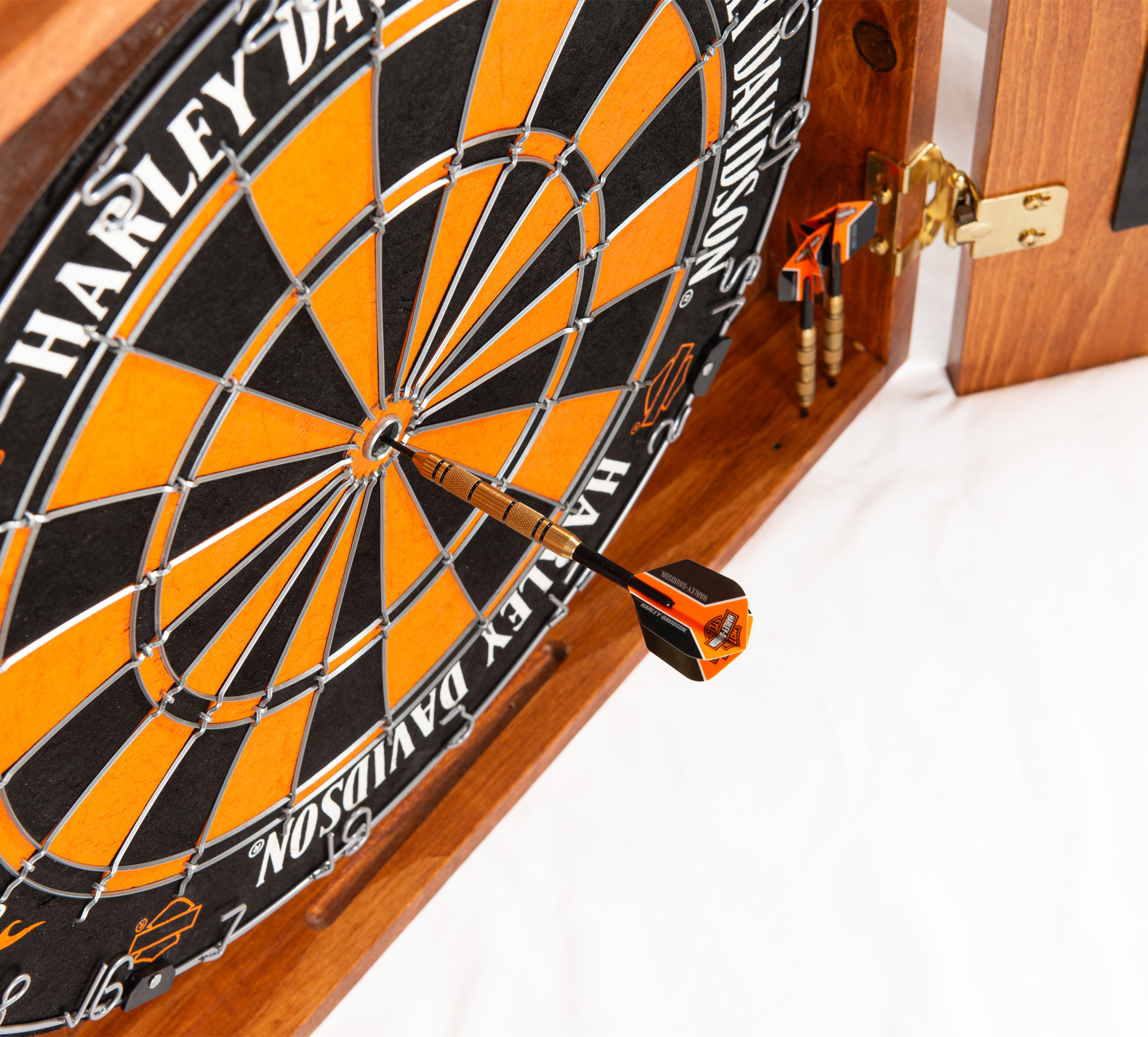 H-D Bar & Shield Dartboard Cabinet Kit