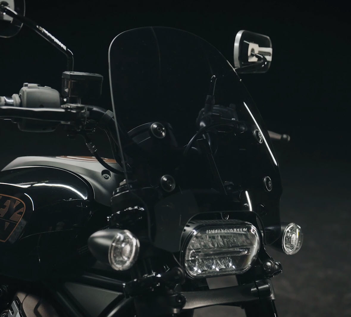 Quick-Release Compact Windshield