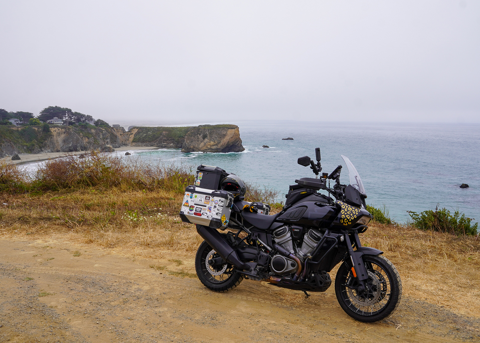 The author Sanna Boman’s Harley-Davidson Pan America on Highway 101 above the California coast.
