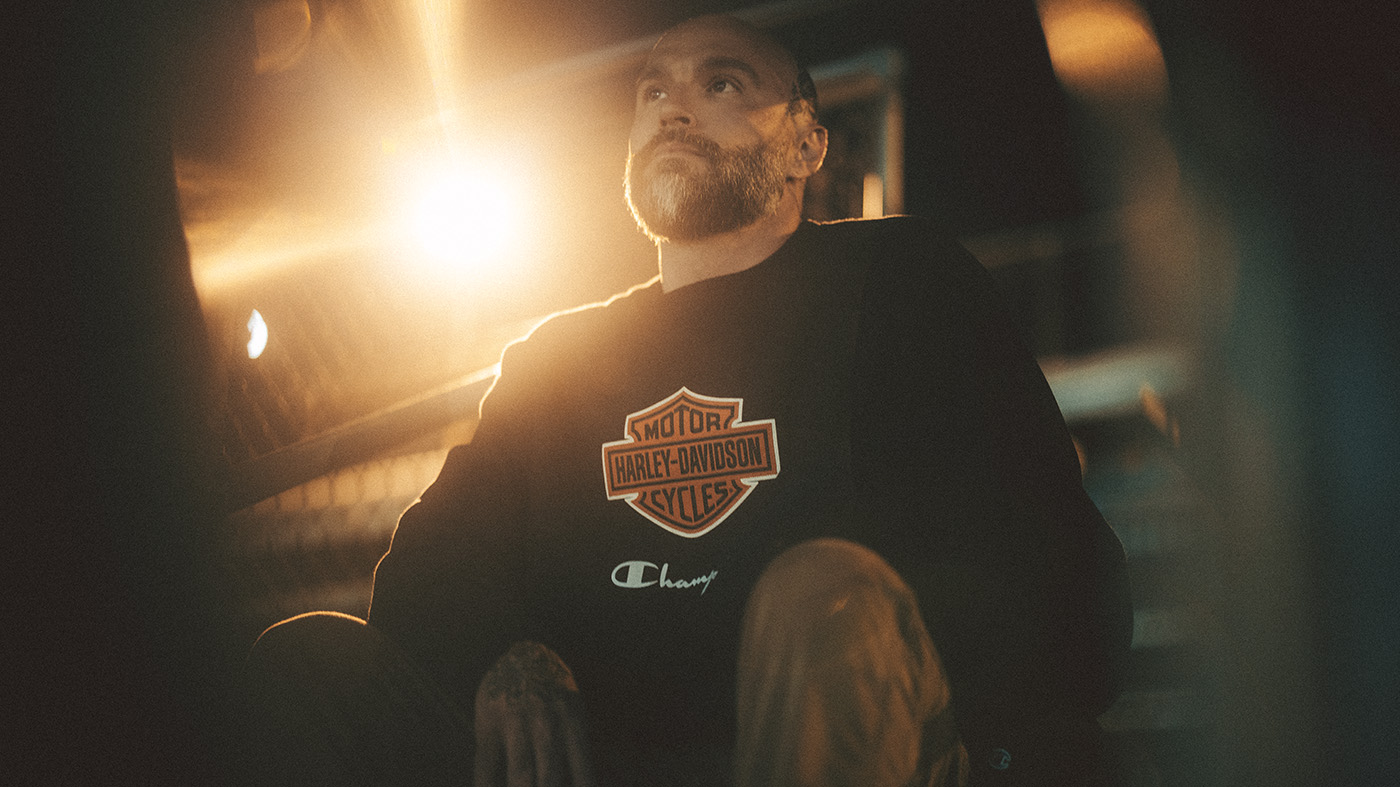 closeup view of shocks