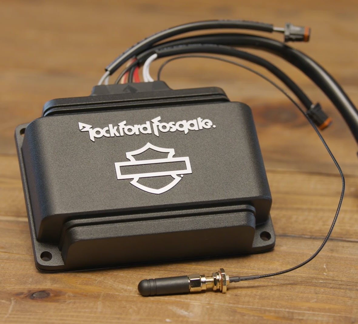 Harley-Davidson Audio powered by Rockford Fosgate Amplifier for Road King Models