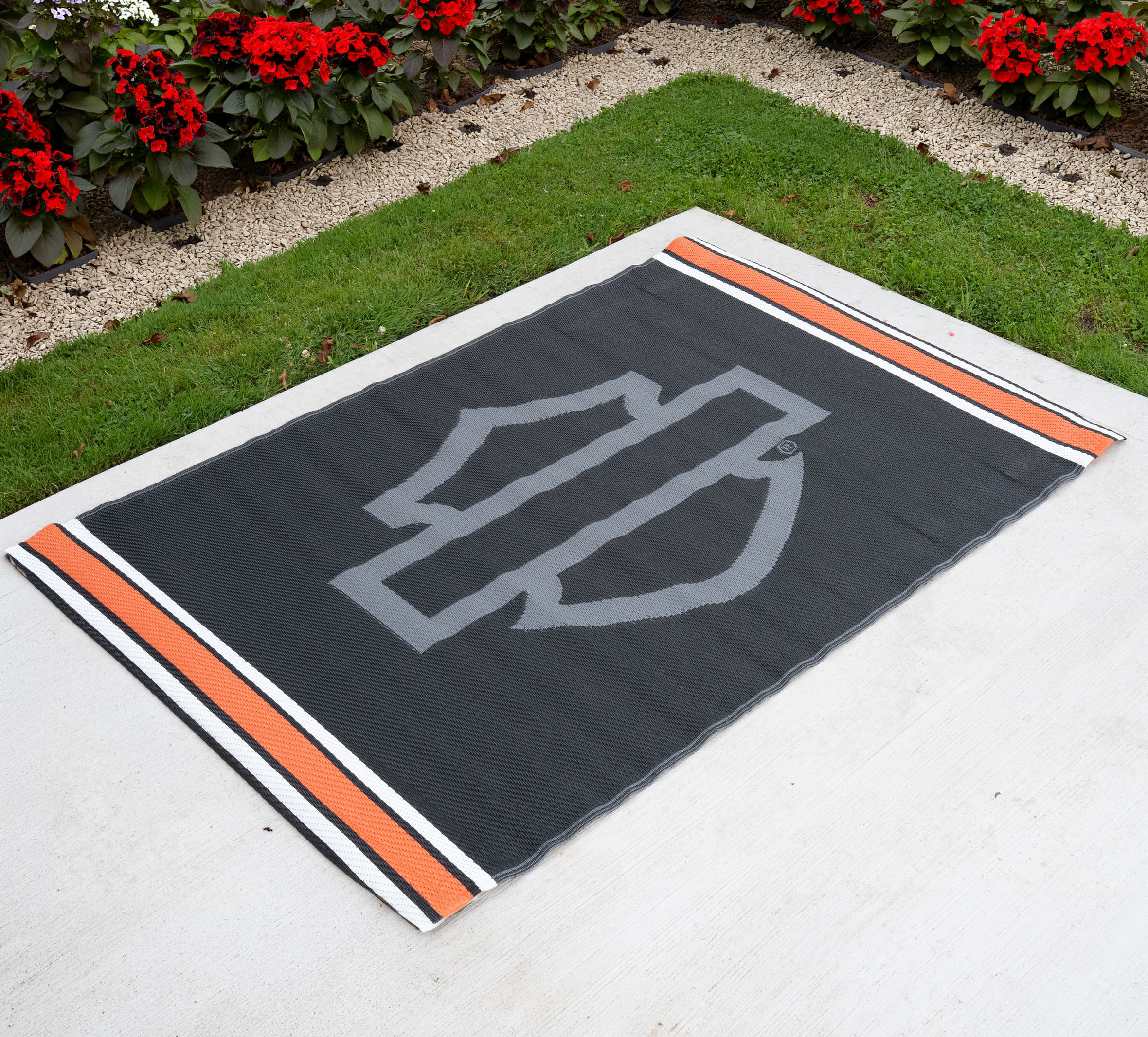 Open Bar & Shield Outdoor Rug
