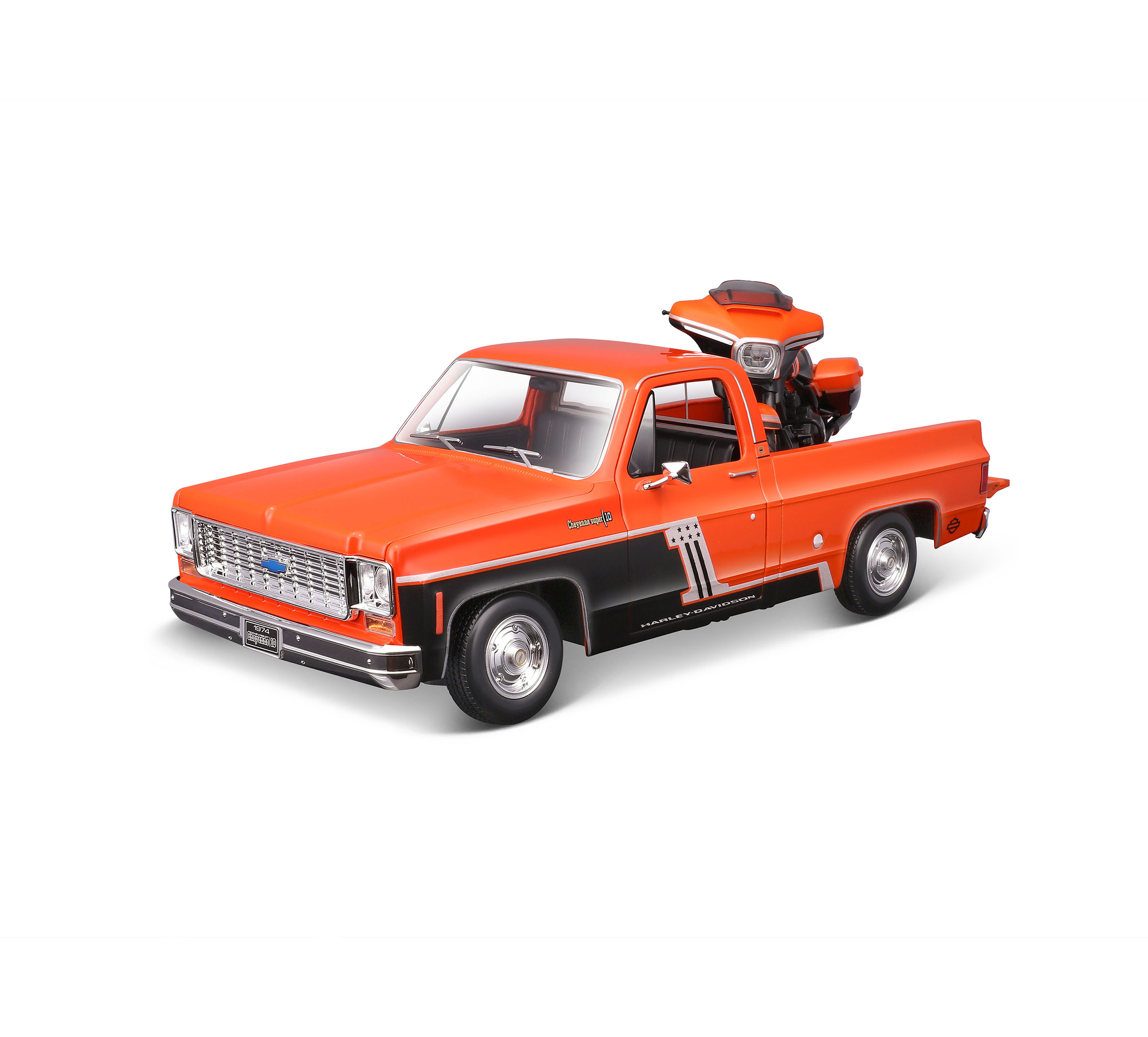 1:18 2024 Street Glide® with a 1974 Chevrolet C10 Cheyenne