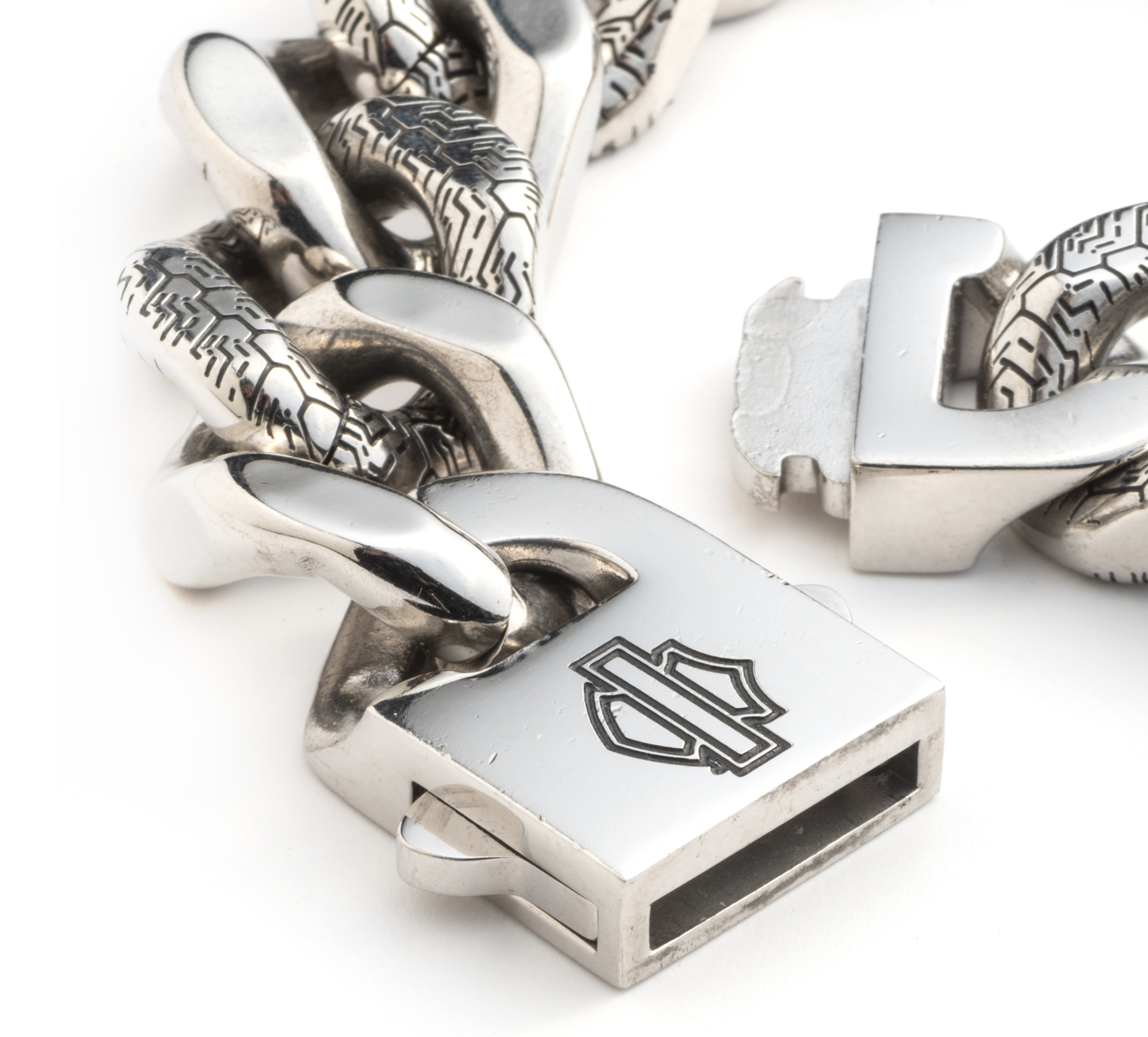 Men's 9" Bar & Shield Tire Track Chain Bracelet