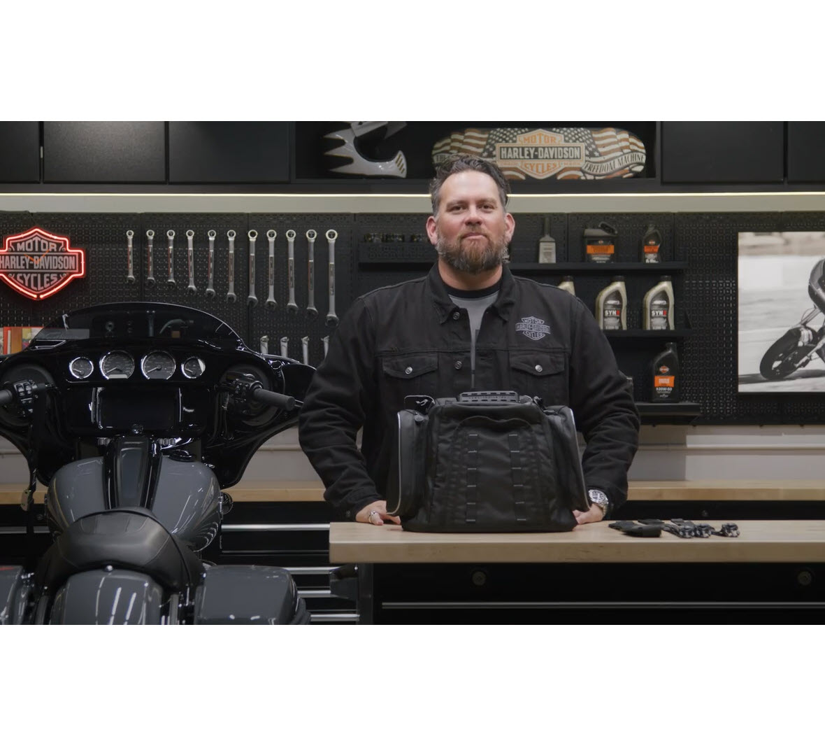 Onyx Premium Luggage Tail Bag